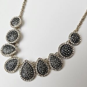 Loft Necklace -Golden tone with Rhinestones